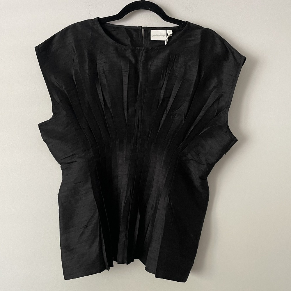 NWT Julia Amroy 100% Silk Pleated Cap Sleeve Blouse Black XL Career Minimalist